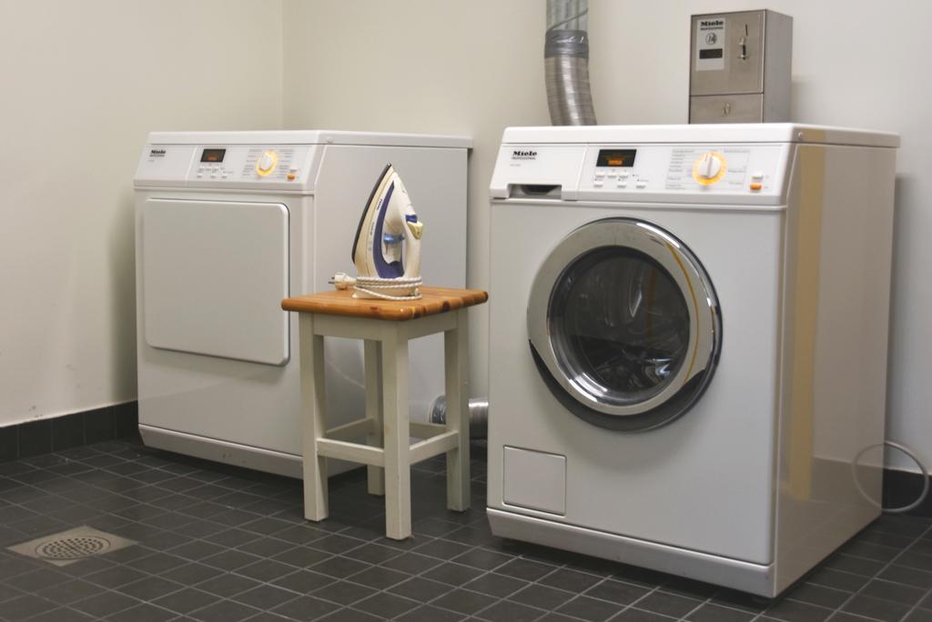 פארנו Saare Automatic Hostel מראה חיצוני תמונה